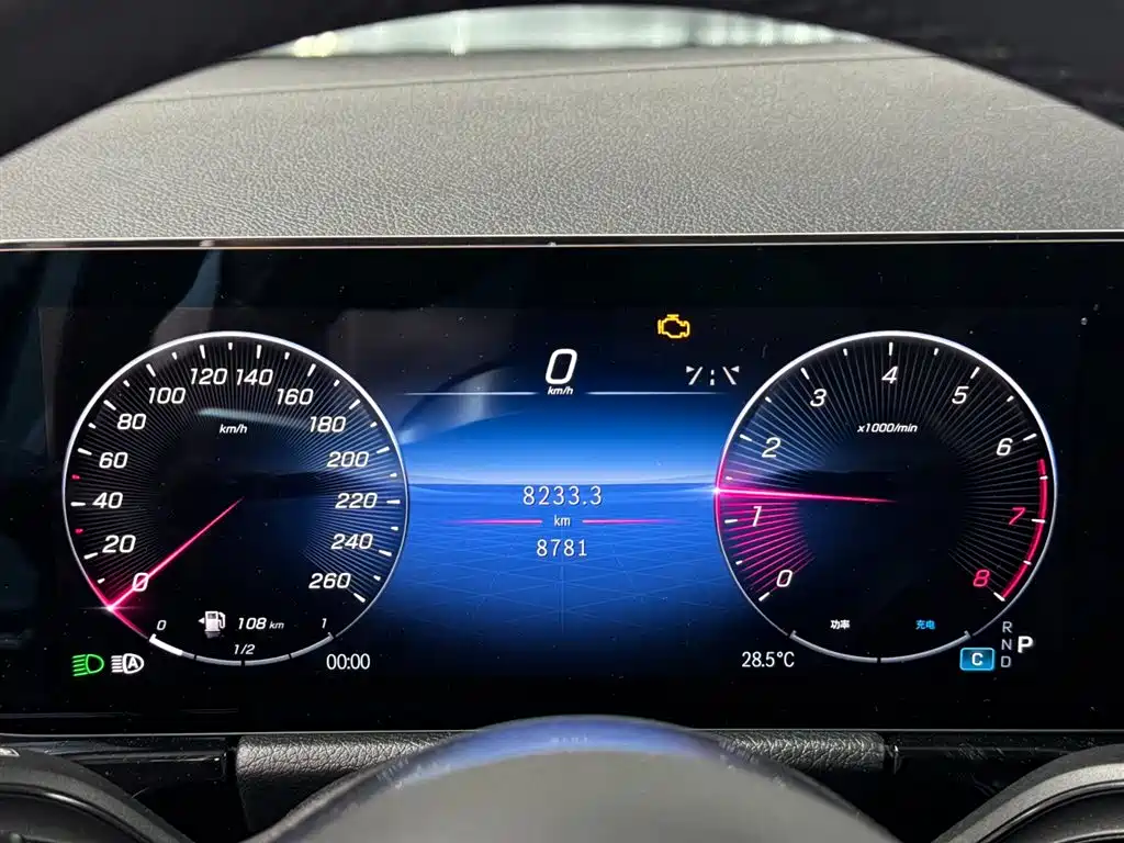 Mercedes-Benz GLA 2024 — фото 12