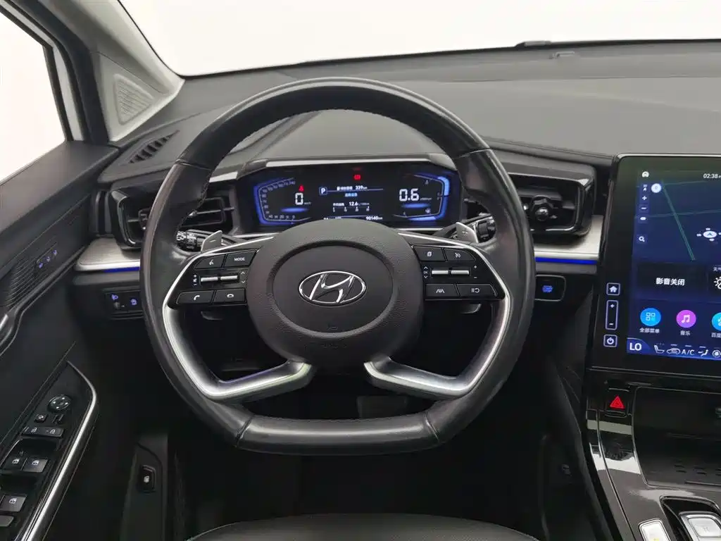 Hyundai Custo 2022 — фото 11