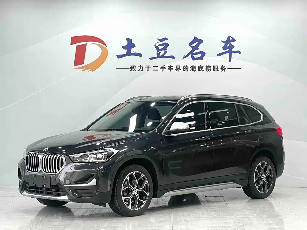 BMW X1 2022 — фото 1