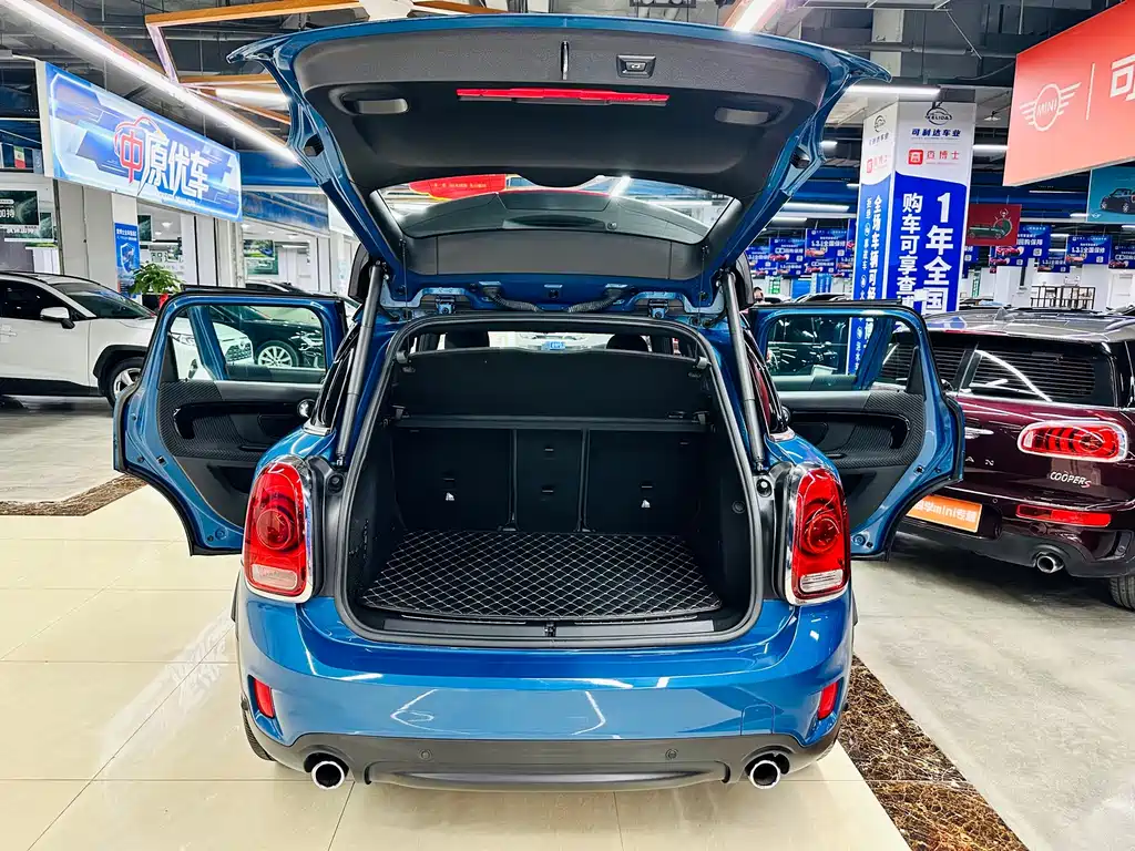 MINI Countryman 2017 — фото 24