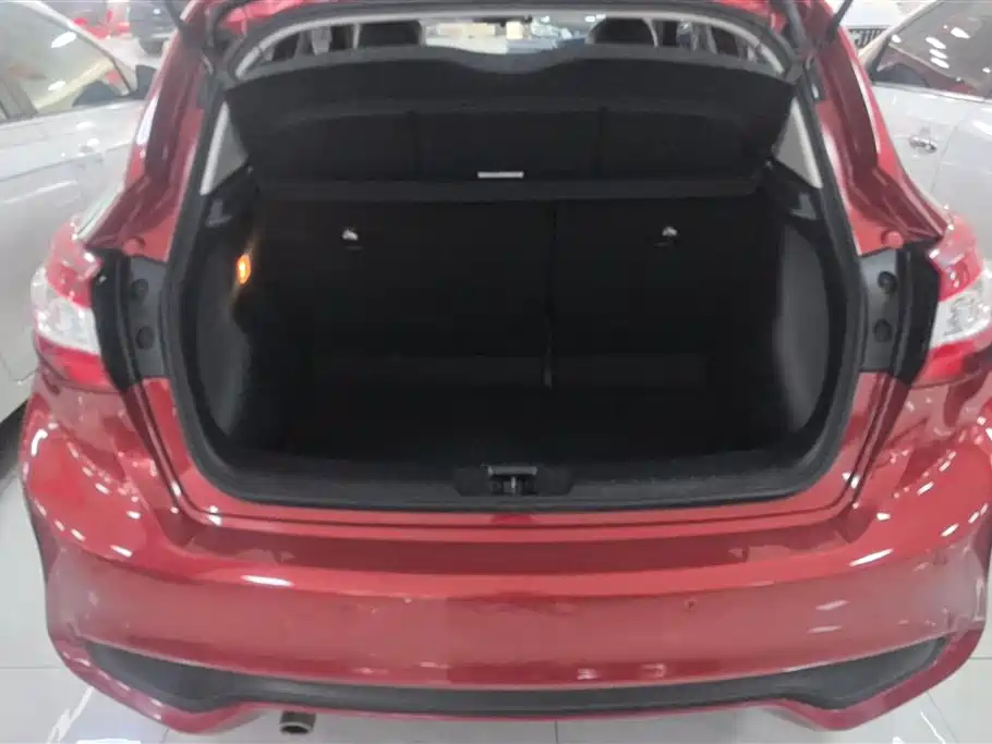 Nissan Tiida 2022