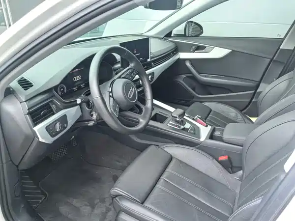 Audi A4L 2021