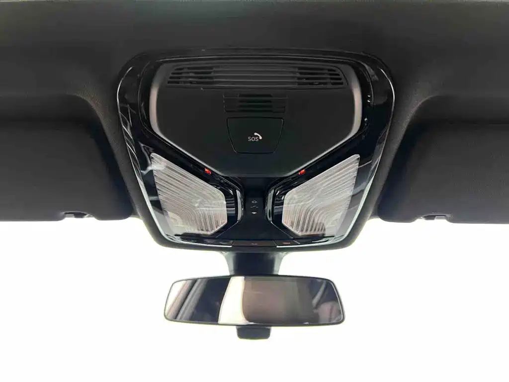 BMW 5 Series 2021 — фото 17