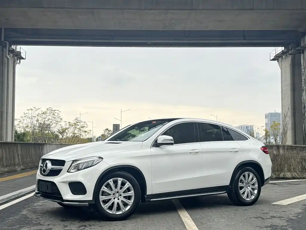 Mercedes-Benz GLE Coupe 2017 — фото 1