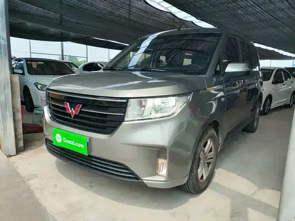 Wuling Hongguang PLUS 2019