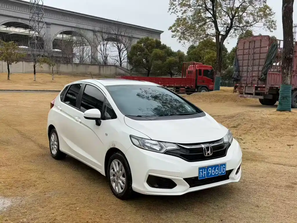 Honda Fit 2018 — фото 1