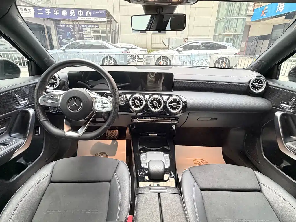 Mercedes-Benz A-Class 2021 — фото 15