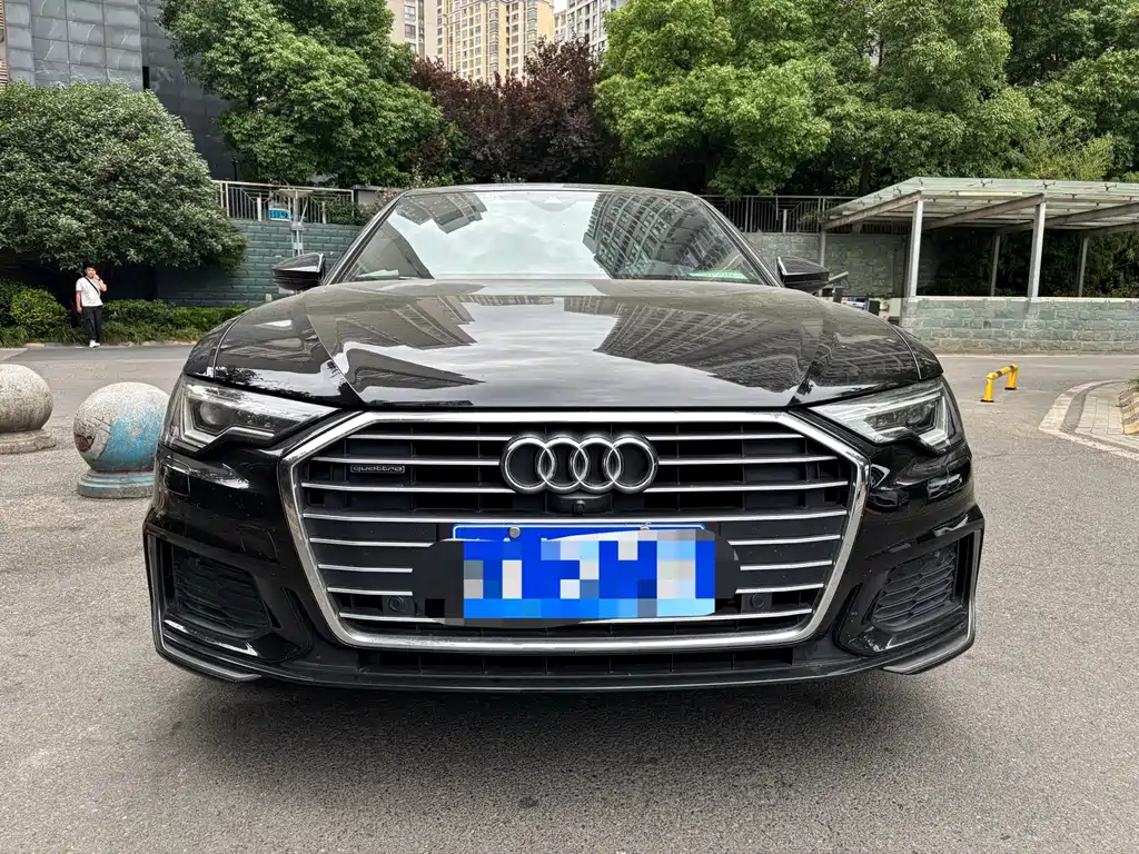 Audi A6L 2022