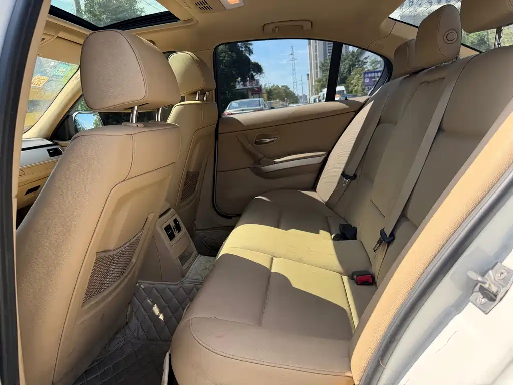 BMW 3 Series 2011
