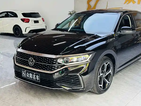 Volkswagen Passat 2024