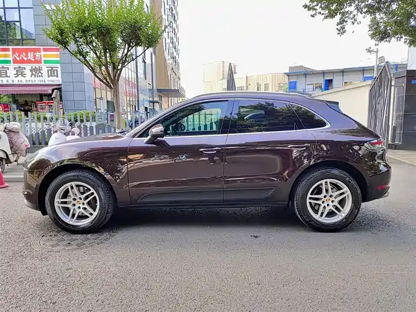 Porsche Macan 2021