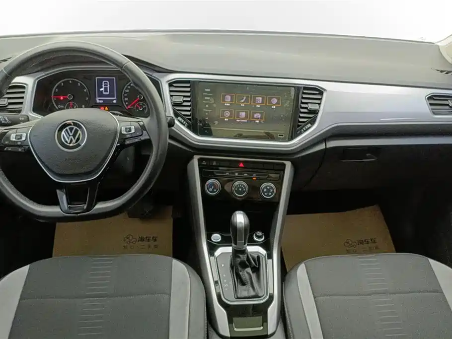 Volkswagen T-Roc 2023 — фото 12