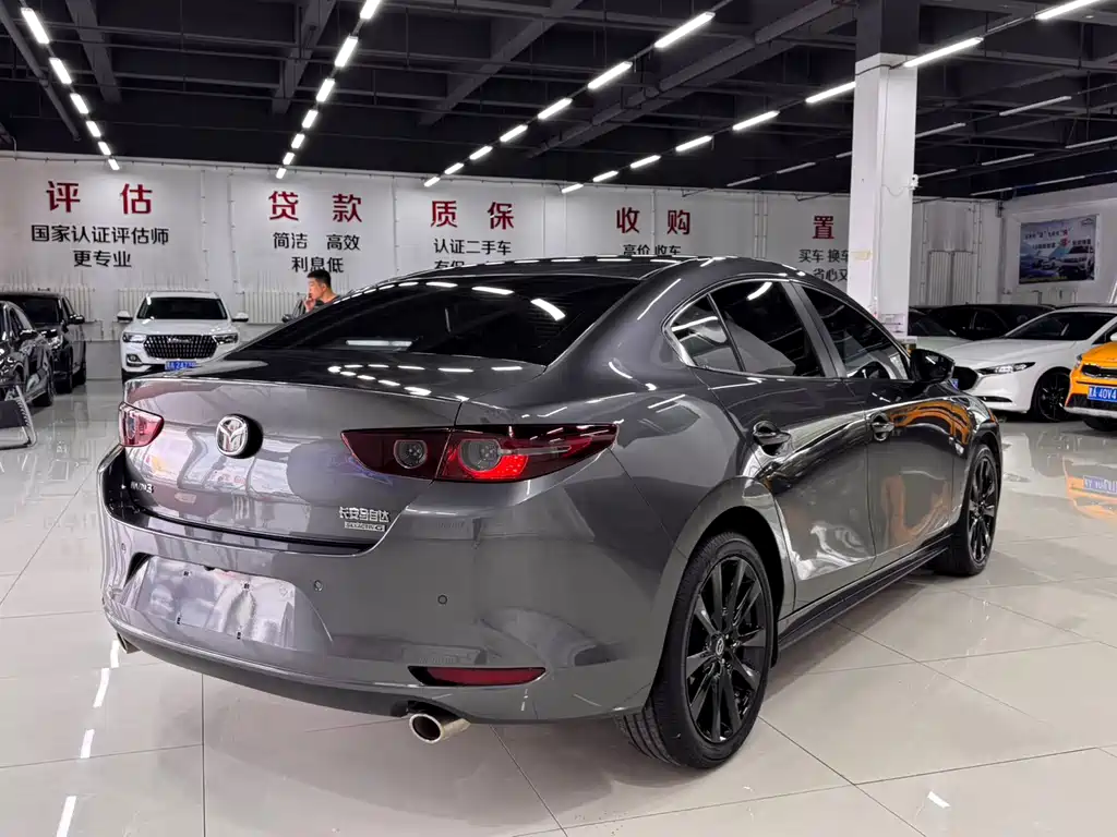 Mazda 3 Axela 2023
