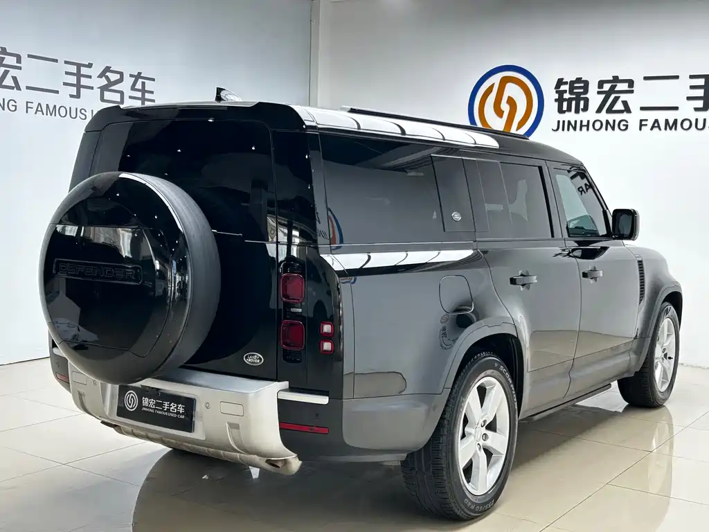 Land Rover Defender 2024 — фото 24