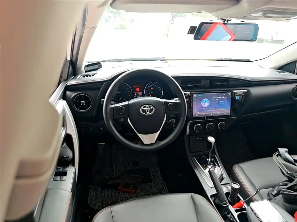 Toyota Corolla 2019 — фото 10