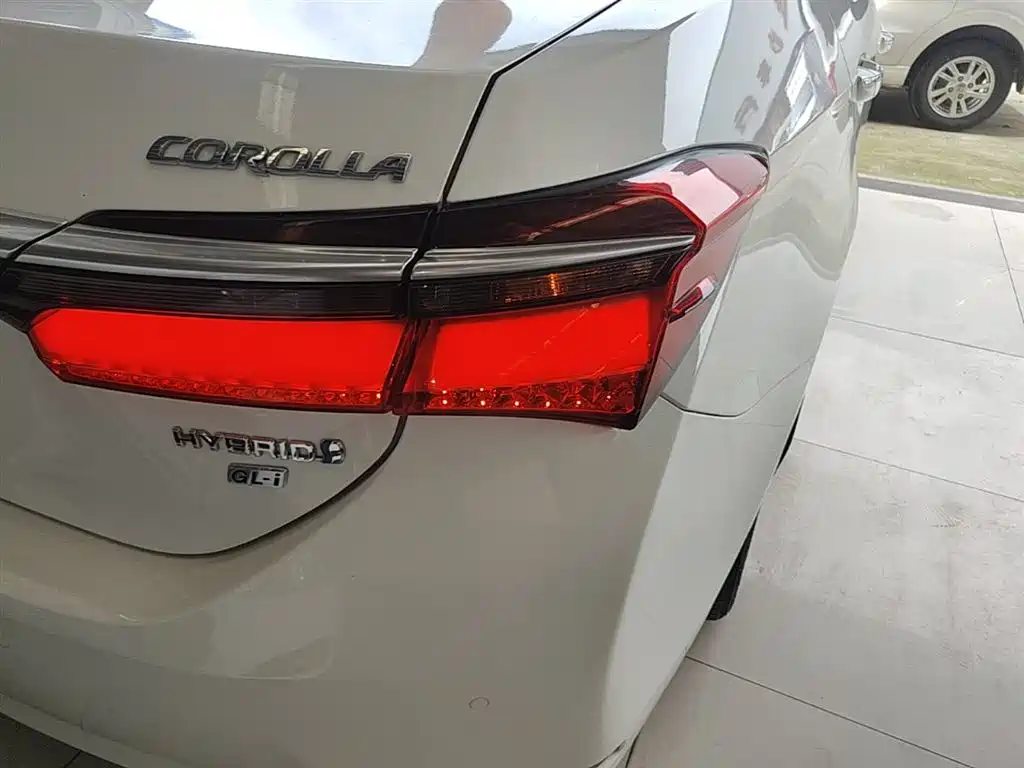 Toyota Corolla 2019 — фото 24
