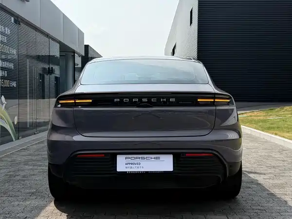 Porsche Macan New Energy 2024