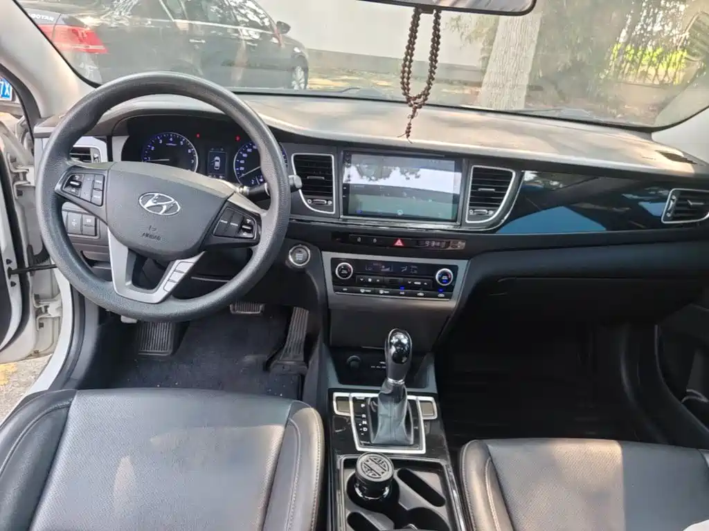 Hyundai Mistra 2015 — фото 10