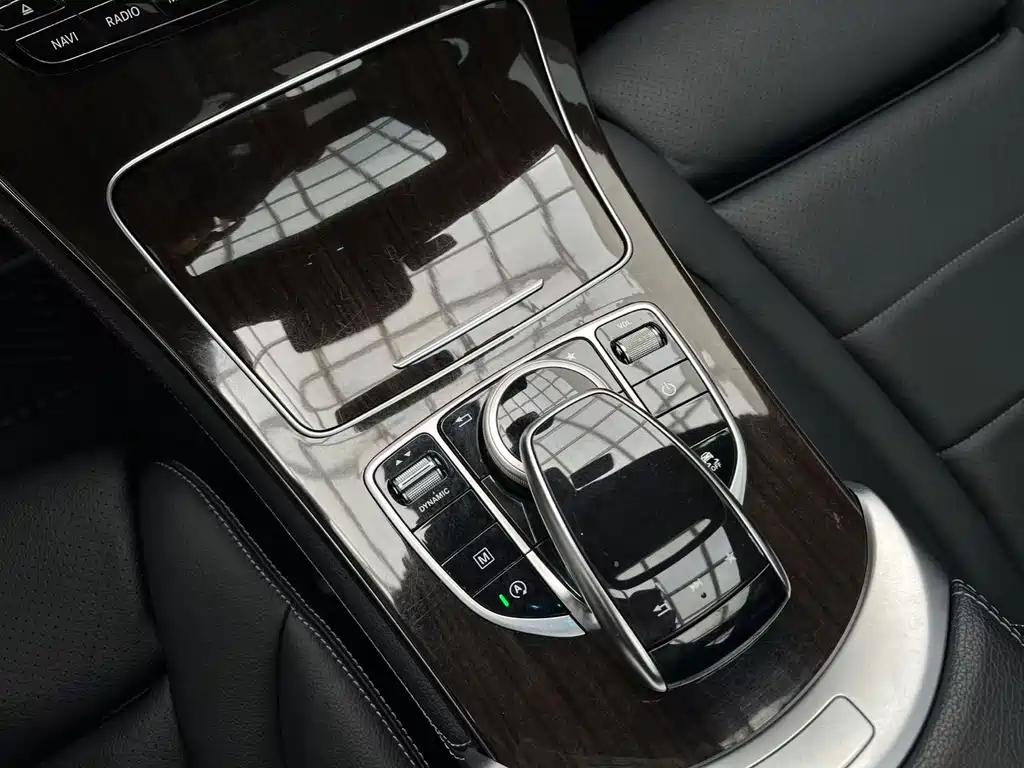 Mercedes-Benz GLC 2019 — фото 12