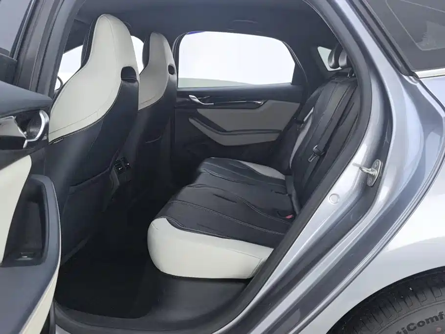 BYD Qin PLUS 2023 — фото 11