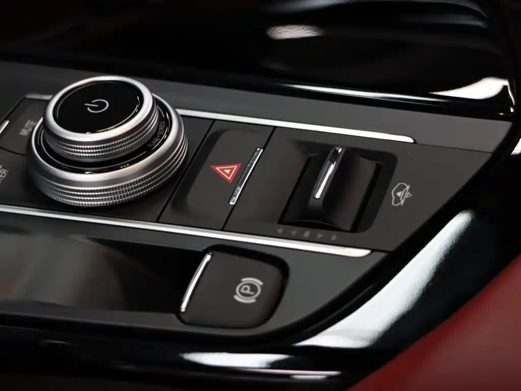 Maserati Levante 2022 — фото 17