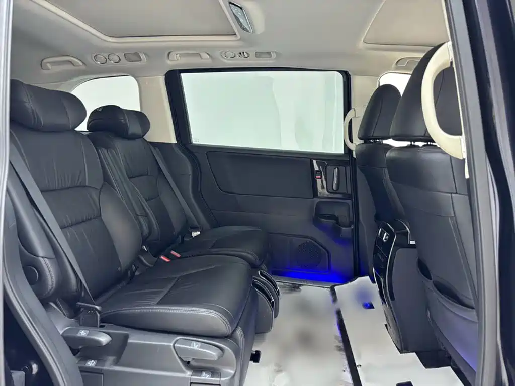 Honda Odyssey 2018 — фото 23