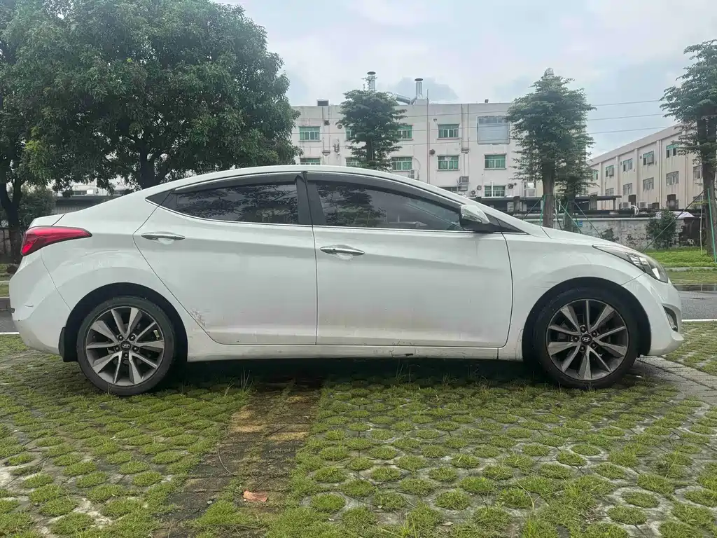 Hyundai Elantra Langdong 2015 — фото 4