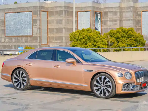 Bentley Flying Spur 2023