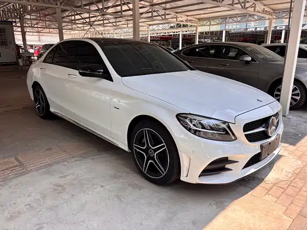 Mercedes-Benz C-Class 2021