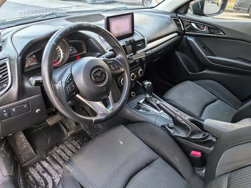 Mazda 3 Axela 2015 — фото 11