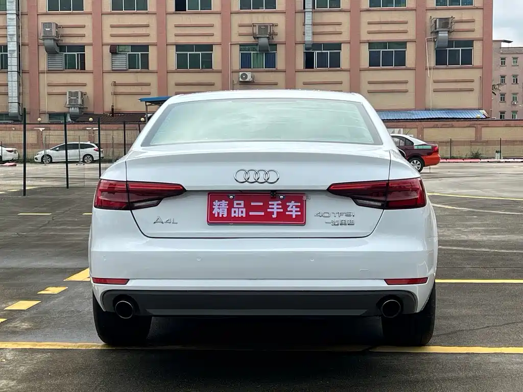 Audi A4L 2017 — фото 12