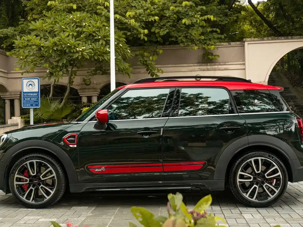 MINI JCW Countryman 2021 — фото 9