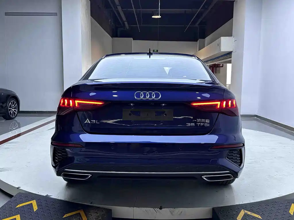 Audi A3 2023 — фото 5