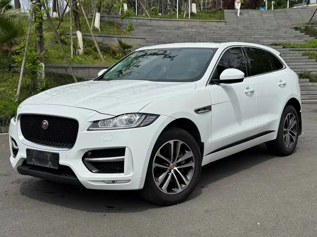 Jaguar F-PACE 2017 — фото 2