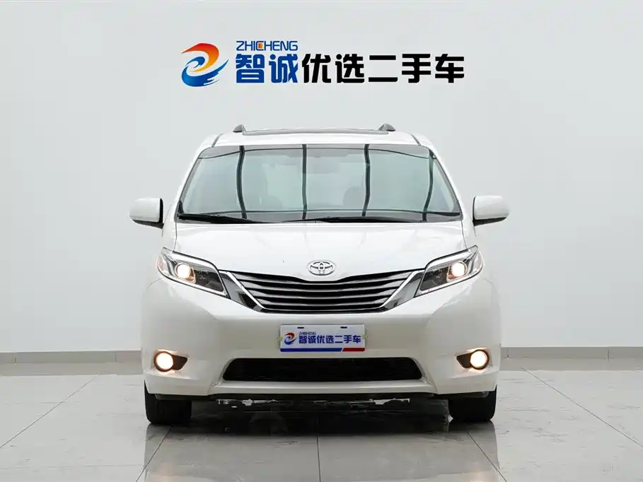 Toyota Sienna 2016