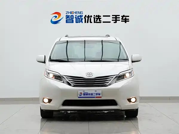 Toyota Sienna 2016