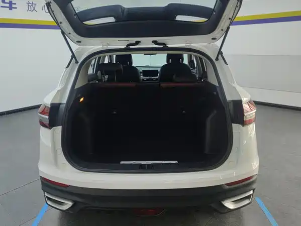 Geely Binyue 2021