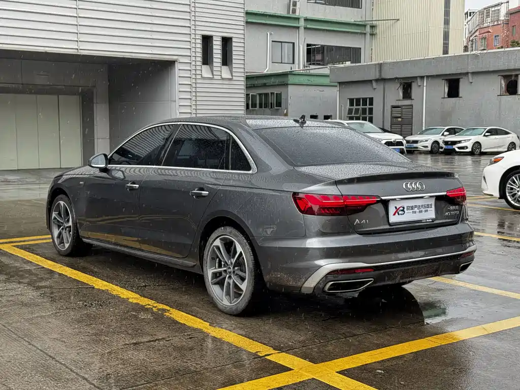 Audi A4L 2023