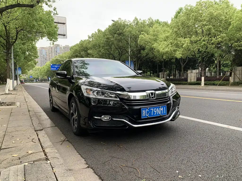 Honda Accord 2018 — фото 3
