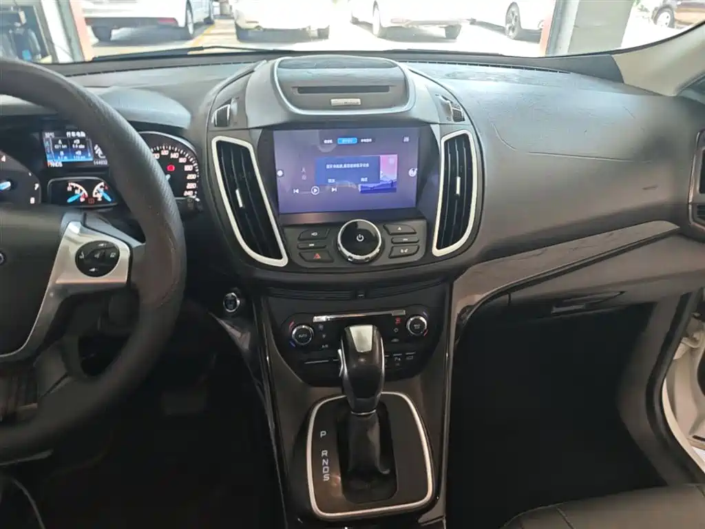 Ford Kuga 2014 — фото 13