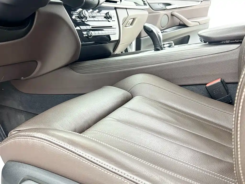 BMW X5 2015 — фото 19