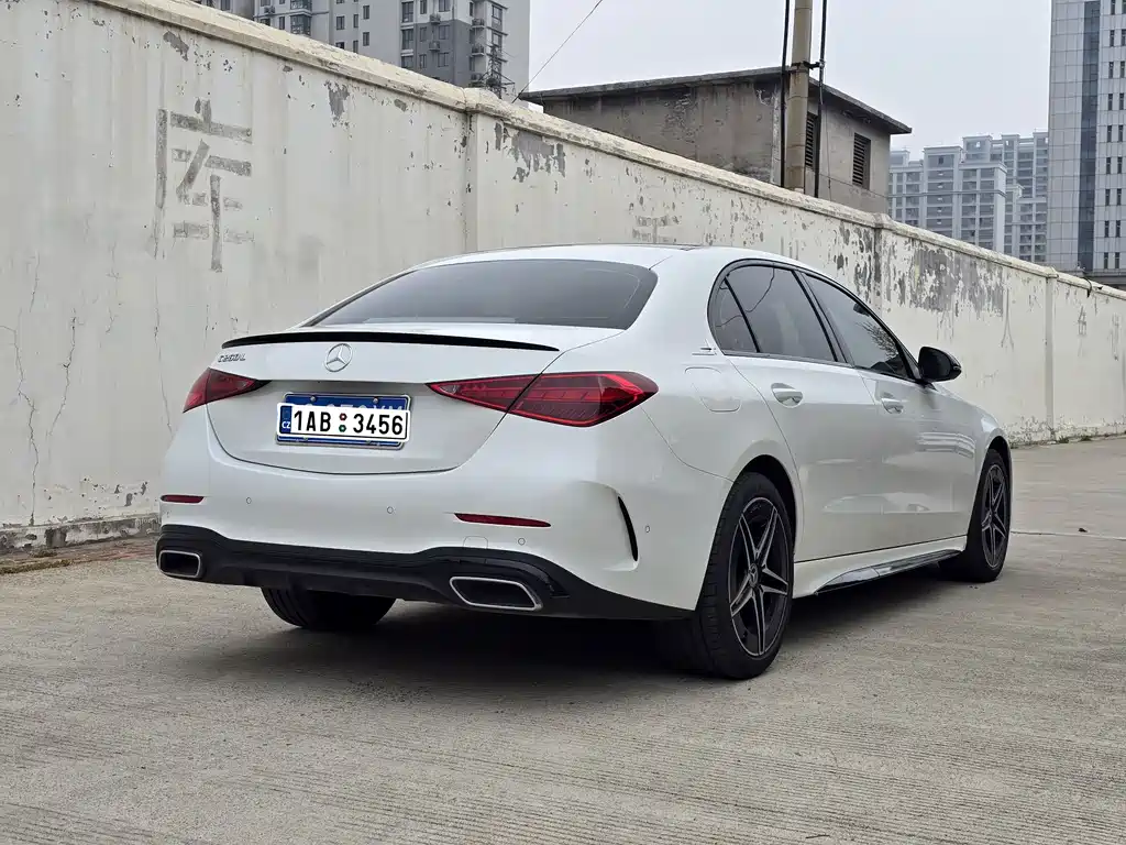 Mercedes-Benz C-Class 2023 — фото 4
