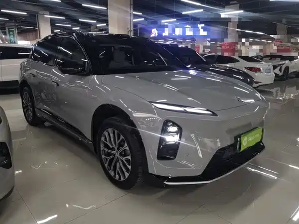 NIO ES6 2025