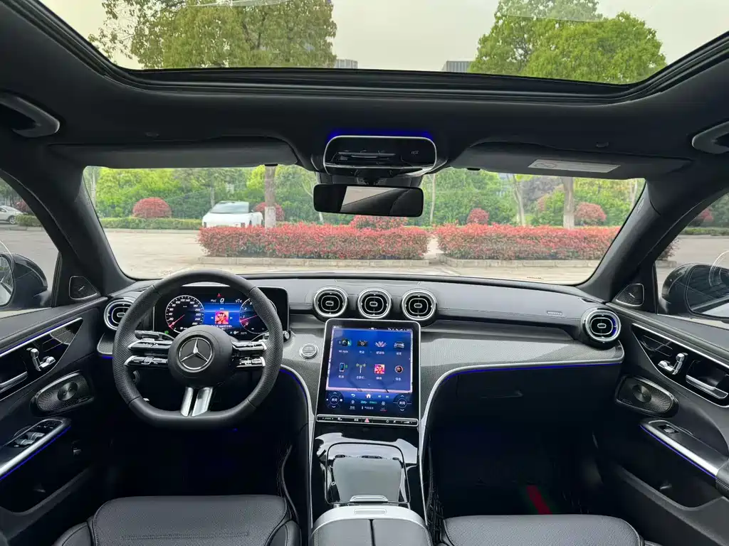 Mercedes-Benz C-Class 2023 — фото 4