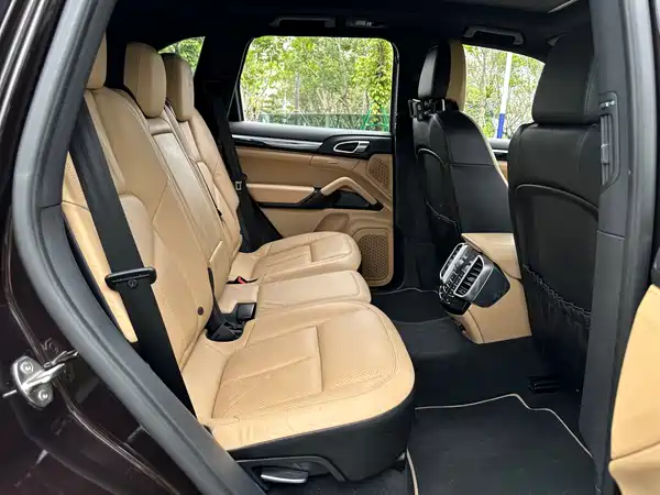 Porsche Cayenne 2014