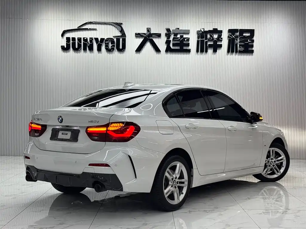 BMW 1 Series 2023