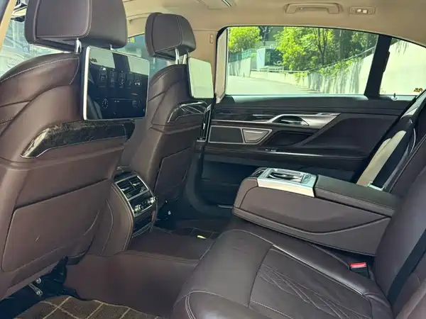 BMW 7 Series 2016