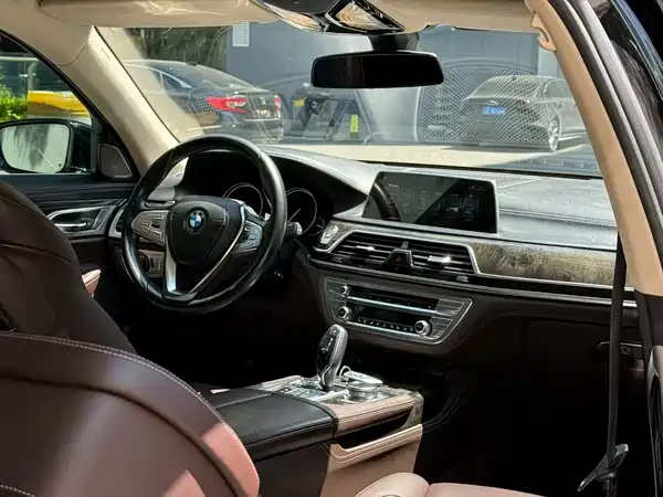 BMW 7 Series 2016