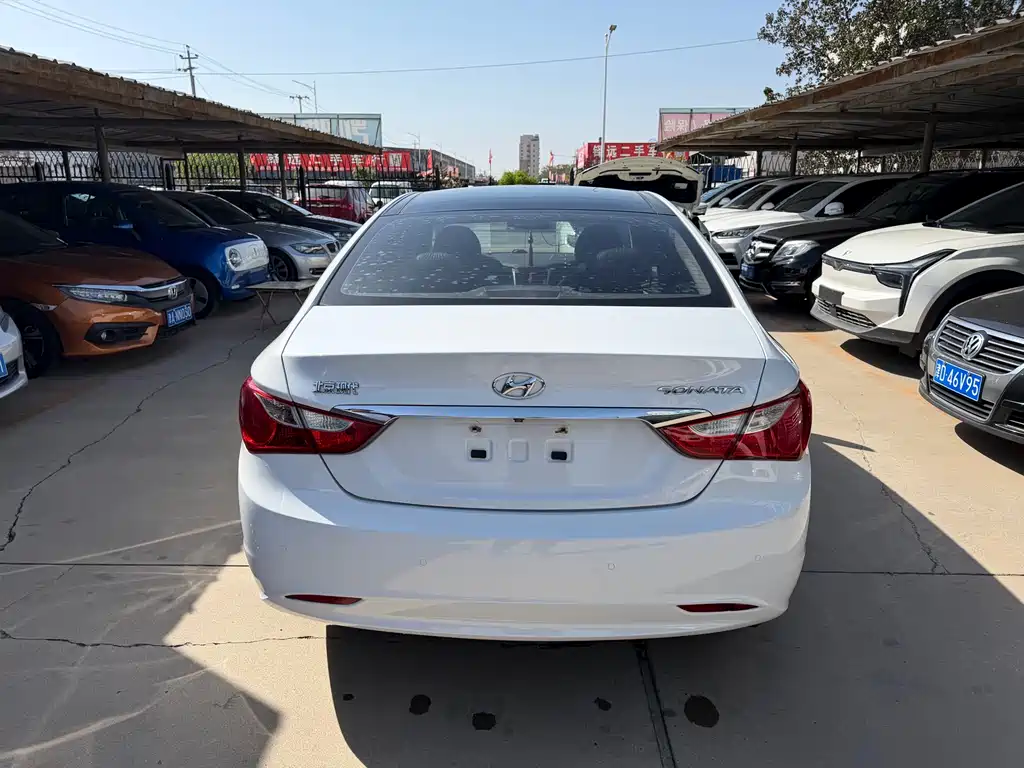 Hyundai Sonata 2013 — фото 11