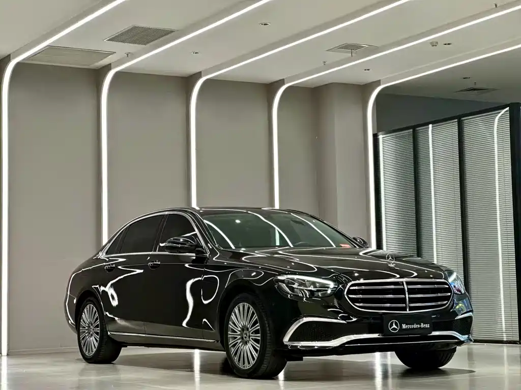 Mercedes-Benz E-Class 2022 — фото 3